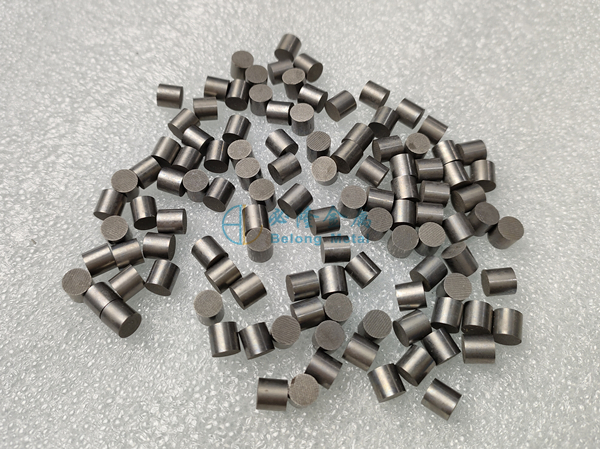 Molybdenum pellet